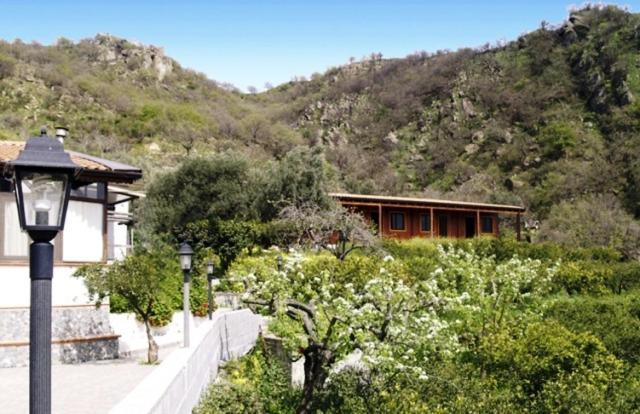 Agriturismo Ghiritina Франкавилла-ди-Сицилия Экстерьер фото
